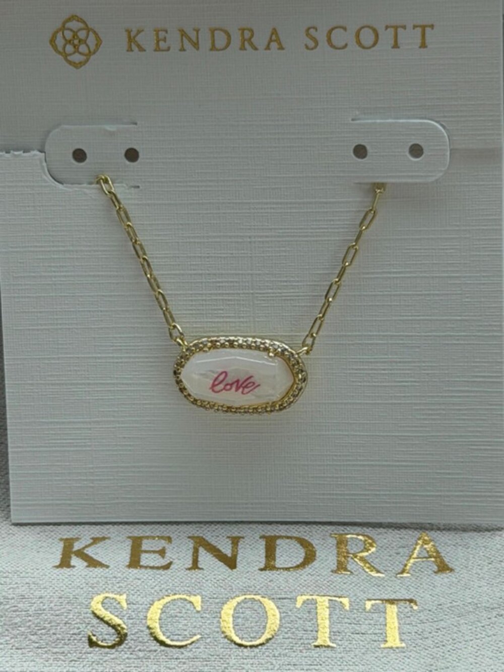 Kendra Scott necklace